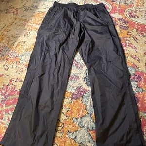 Helly Hansen women’s rain pants, never worn zipper pockets